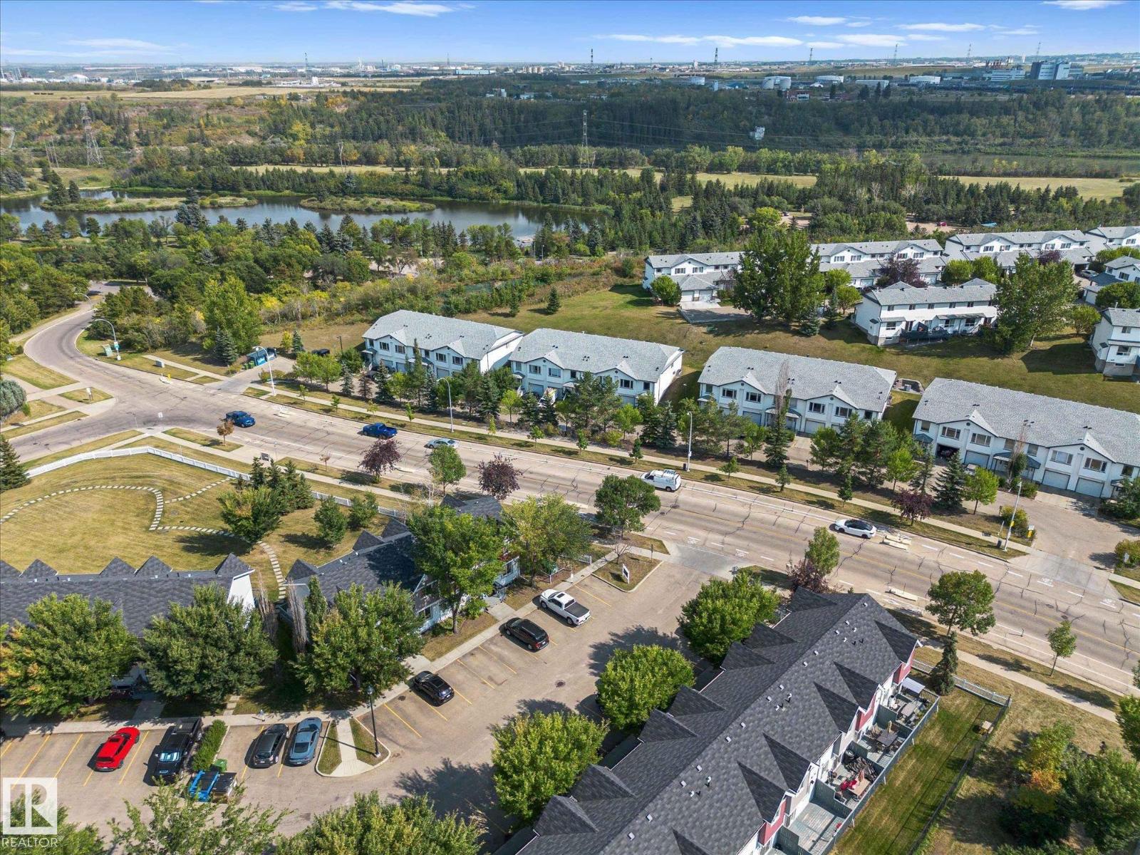 Photo 35 of 40 1404 Hermitage Rd Nw, Edmonton AB