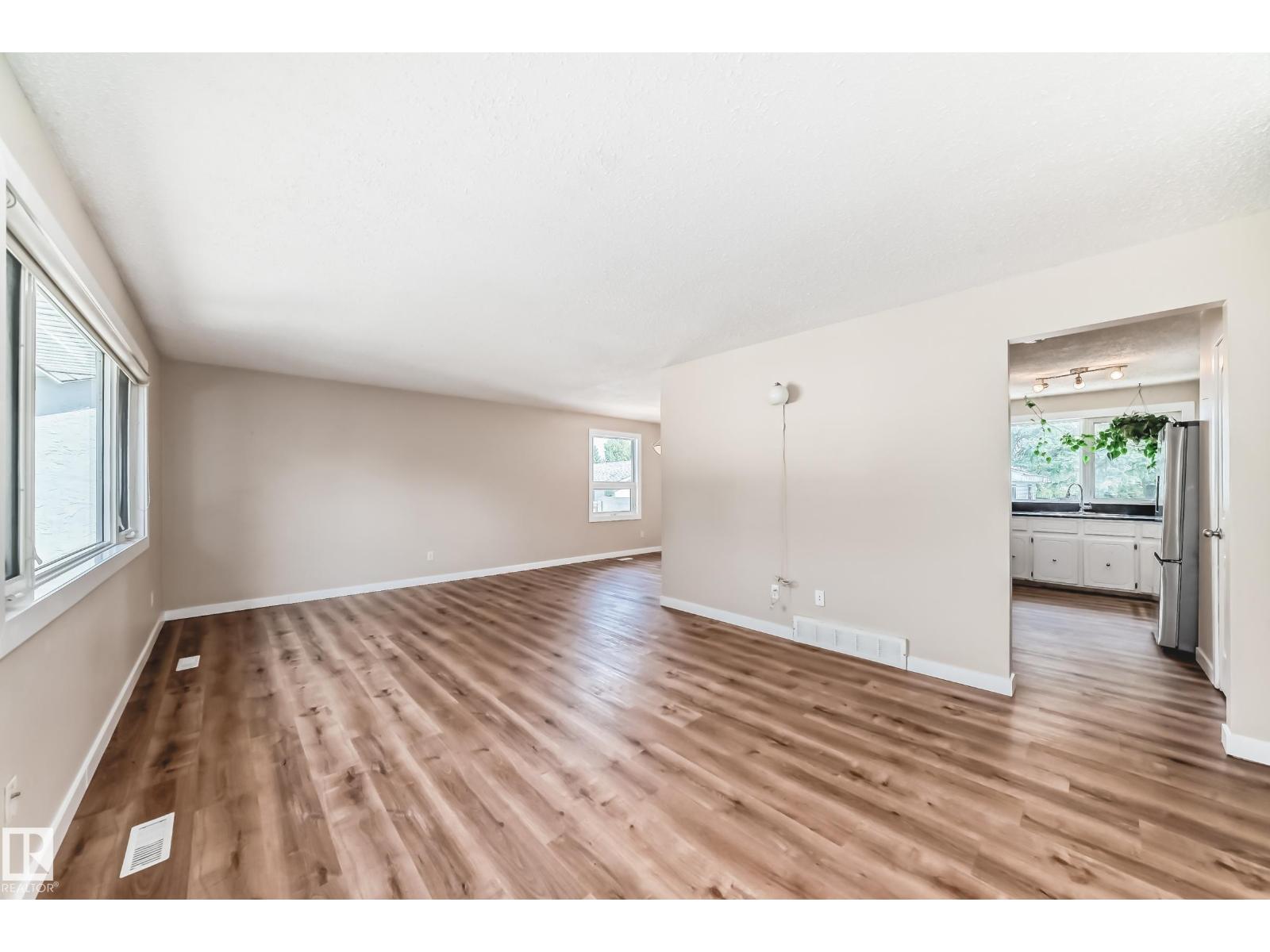 Photo 13 of 3605 41 St, Leduc AB