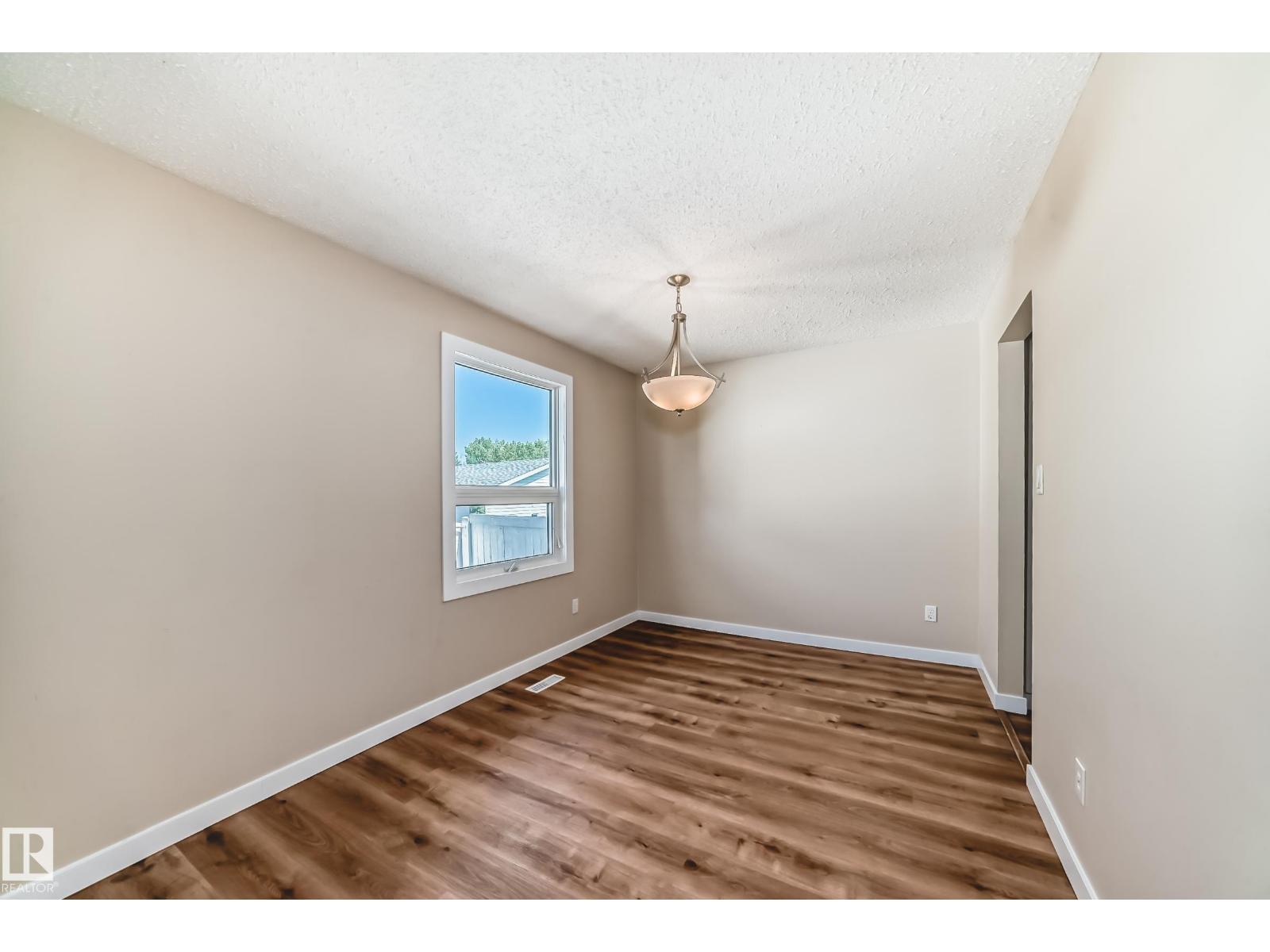 Photo 19 of 3605 41 St, Leduc AB