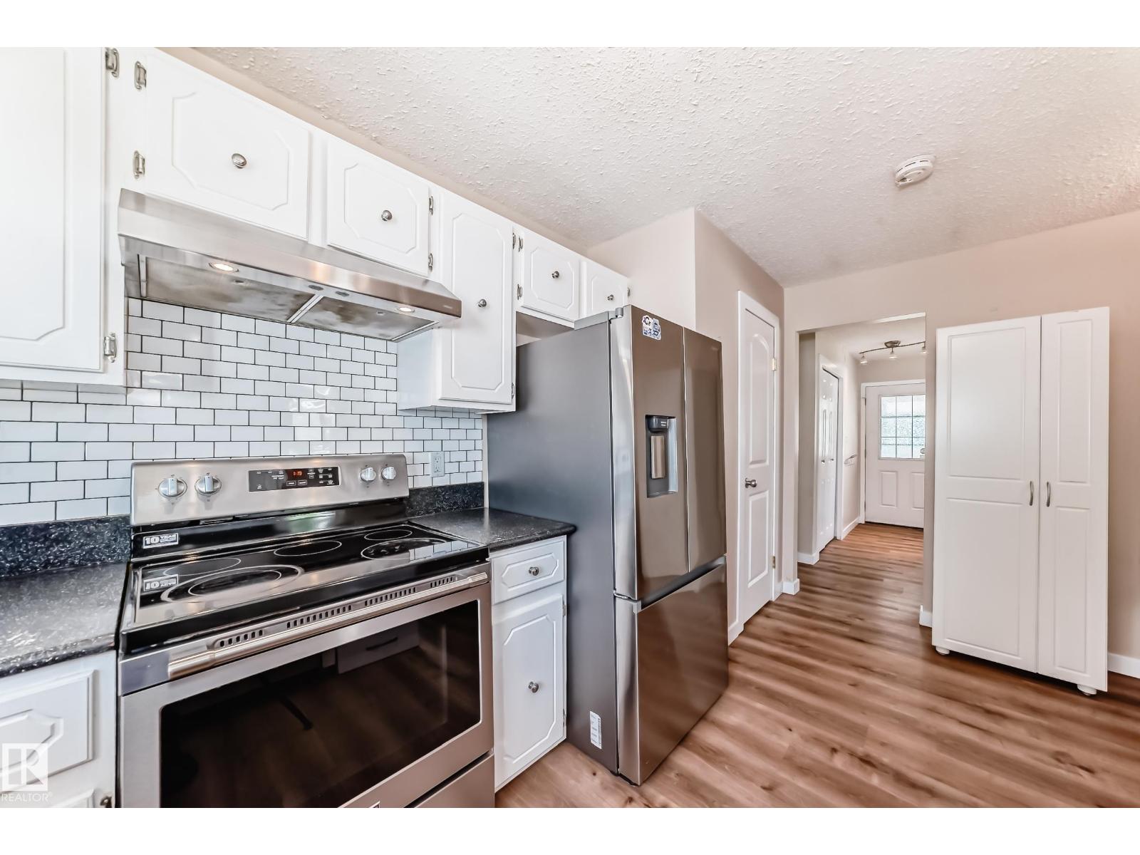 Photo 9 of 3605 41 St, Leduc AB