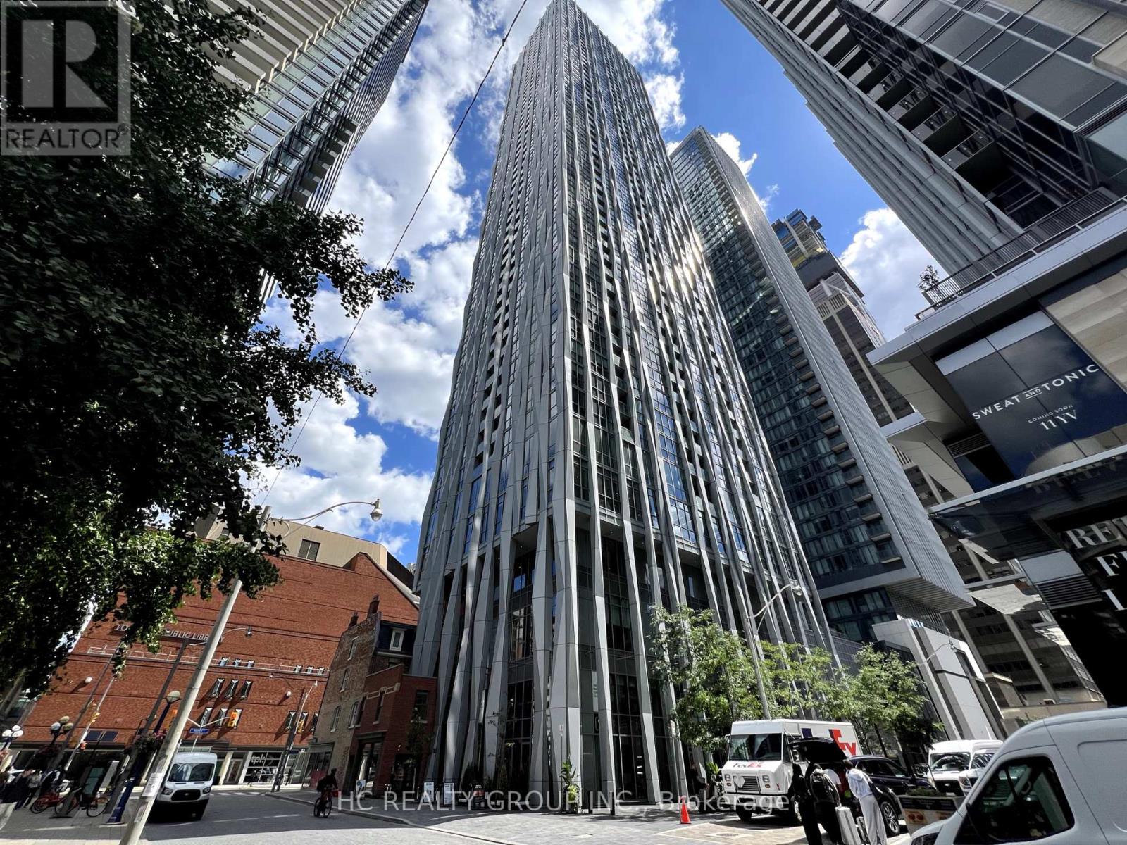 Photo 1 of 1302 1 Yorkville Avenue, Toronto ON