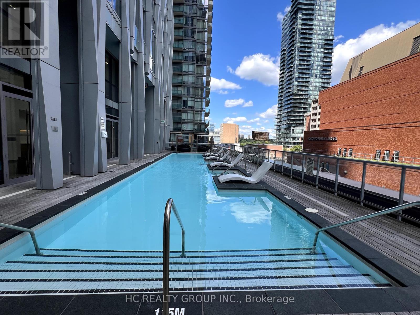 Photo 12 of 1302 1 Yorkville Avenue, Toronto ON