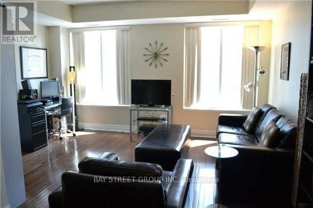 Photo 3 of 1604 35 Balmuto Street, Toronto ON