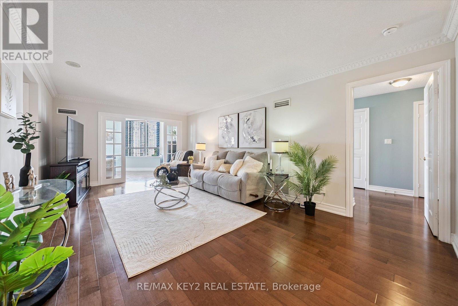 Photo 8 of 1116 138 Bonis Avenue, Toronto ON