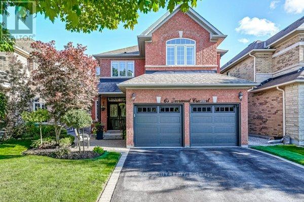 Photo 1 of 61 Deerwood Crescent, Richmond Hill ON