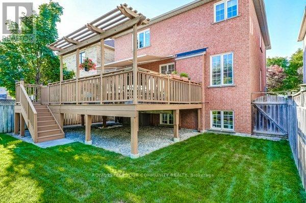 Photo 36 of 61 Deerwood Crescent, Richmond Hill ON