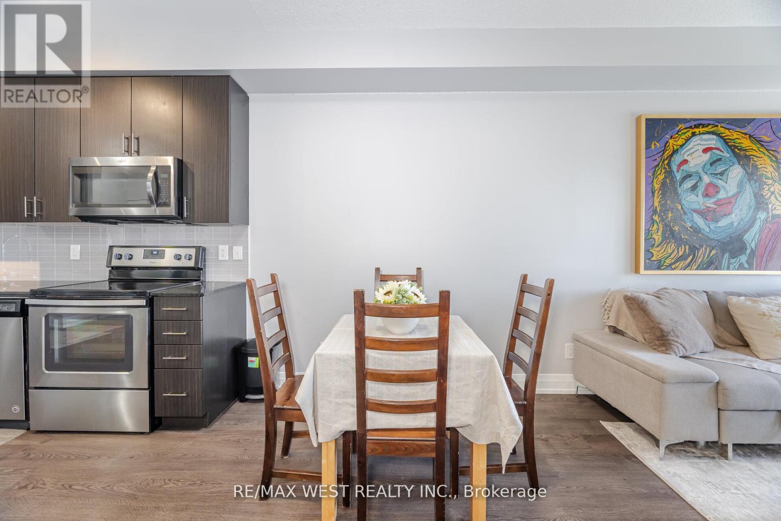 Photo 12 of 1704 3700 Highway 7, Vaughan ON