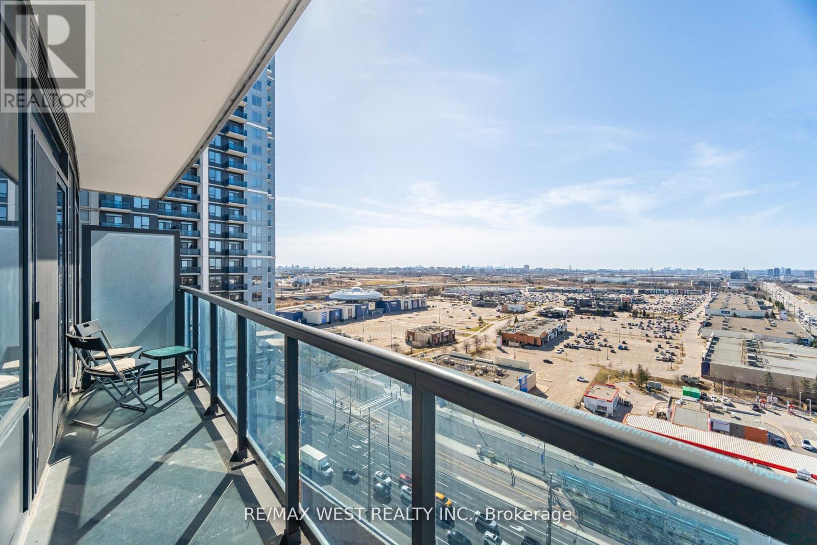 Photo 19 of 1704 3700 Highway 7, Vaughan ON