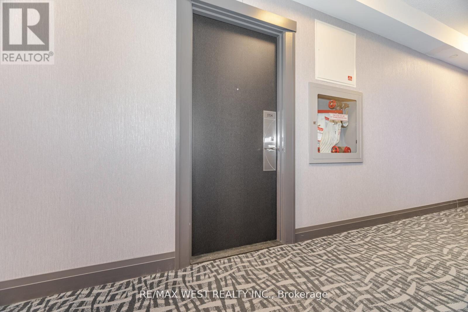 Photo 5 of 1704 3700 Highway 7, Vaughan ON