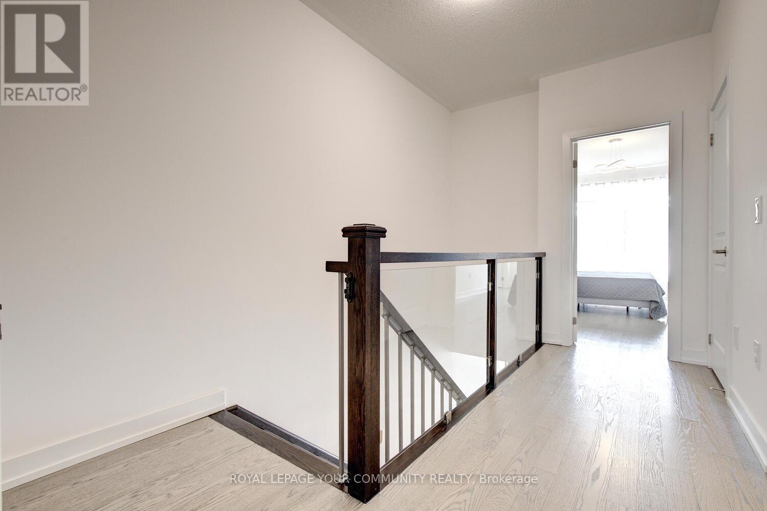 Photo 30 of 16 Glenngarry Crescent, Vaughan ON