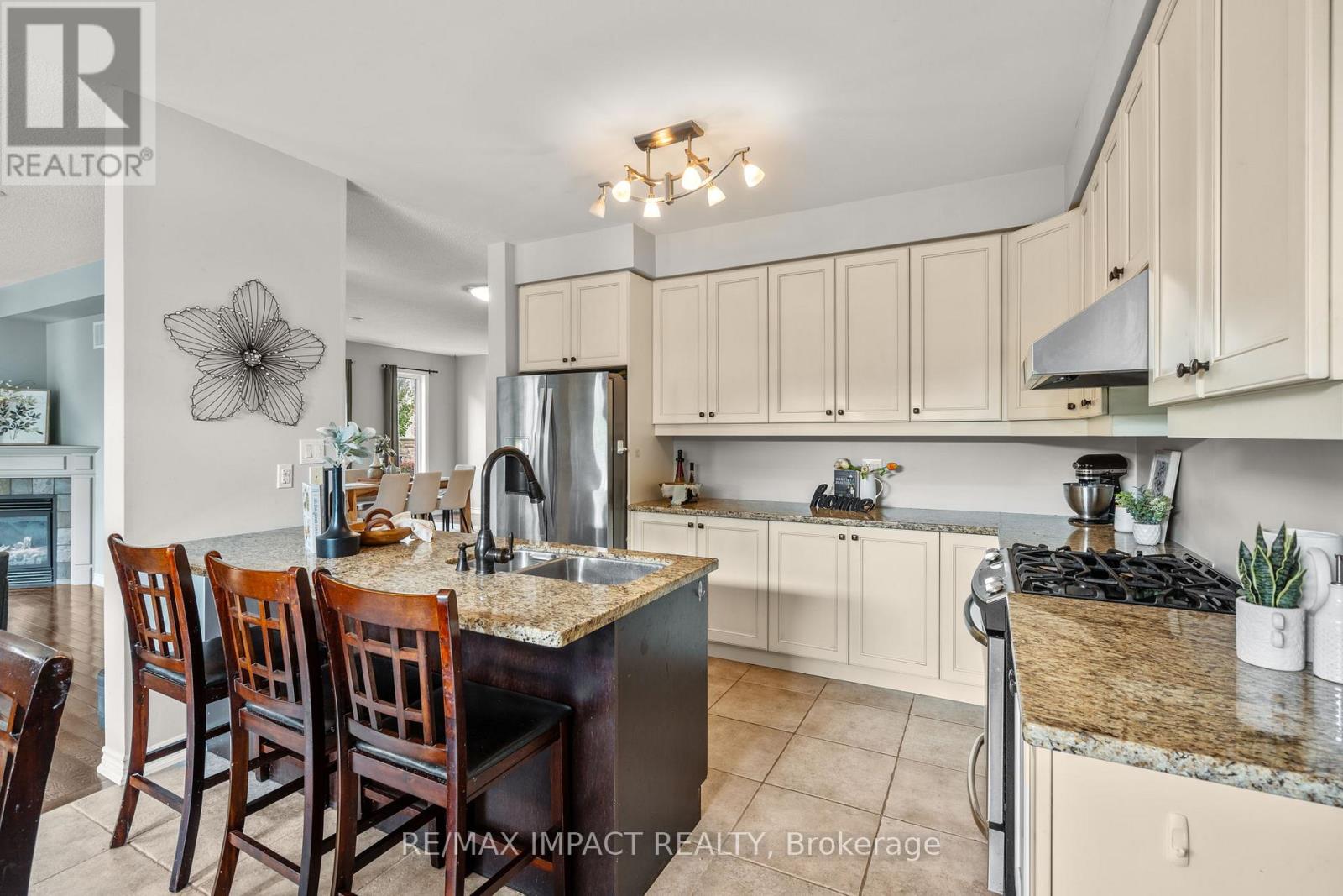 Photo 6 of 376 West Scugog Lane, Clarington ON