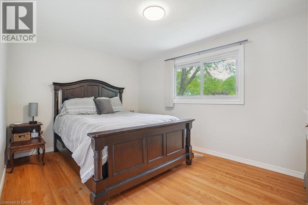 Photo 11 of 2426 Tait Avenue, Burlington ON