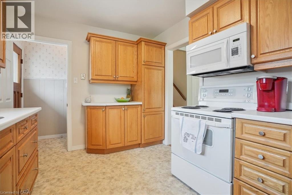 Photo 8 of 2426 Tait Avenue, Burlington ON