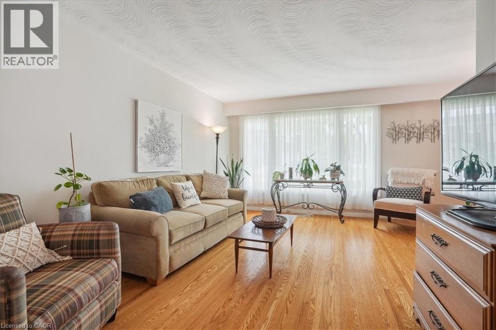 Photo 3 of 2426 Tait Avenue, Burlington ON
