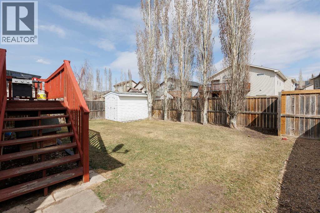 Photo 31 of 64 Irving Crescent, Red Deer AB