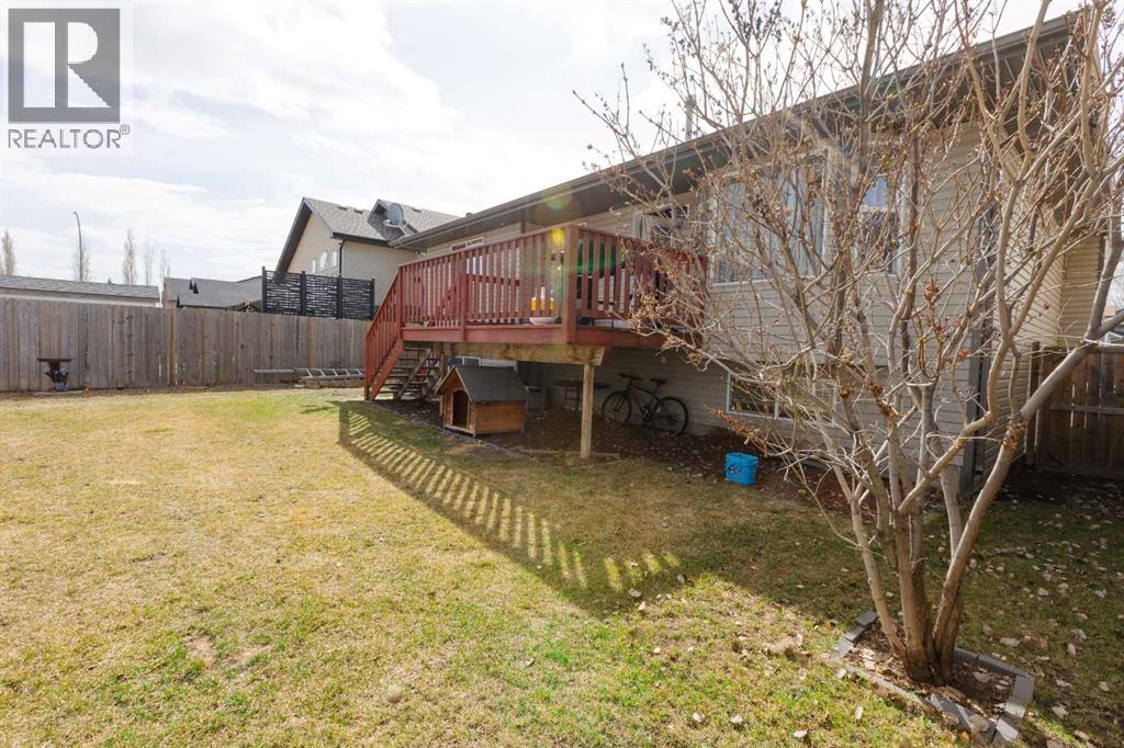 Photo 32 of 64 Irving Crescent, Red Deer AB