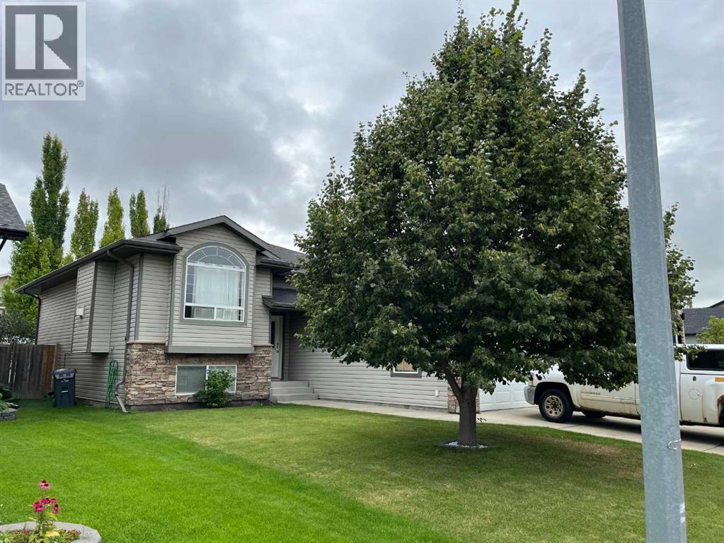 Photo 1 of 64 Irving Crescent, Red Deer AB