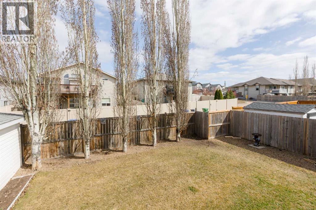 Photo 35 of 64 Irving Crescent, Red Deer AB