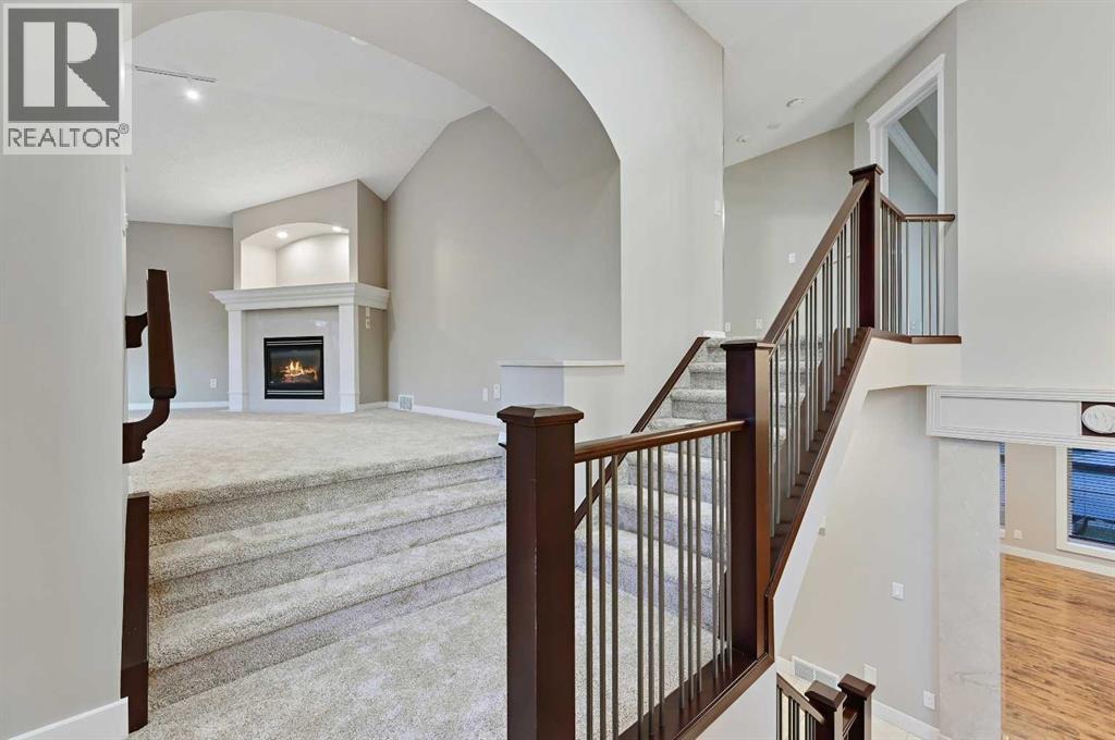 Photo 21 of 402 Mt Douglas Place Se, Calgary AB