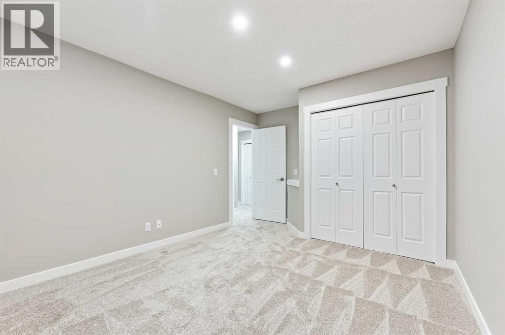 Photo 32 of 402 Mt Douglas Place Se, Calgary AB