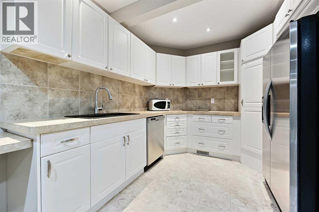 Photo 35 of 402 Mt Douglas Place Se, Calgary AB