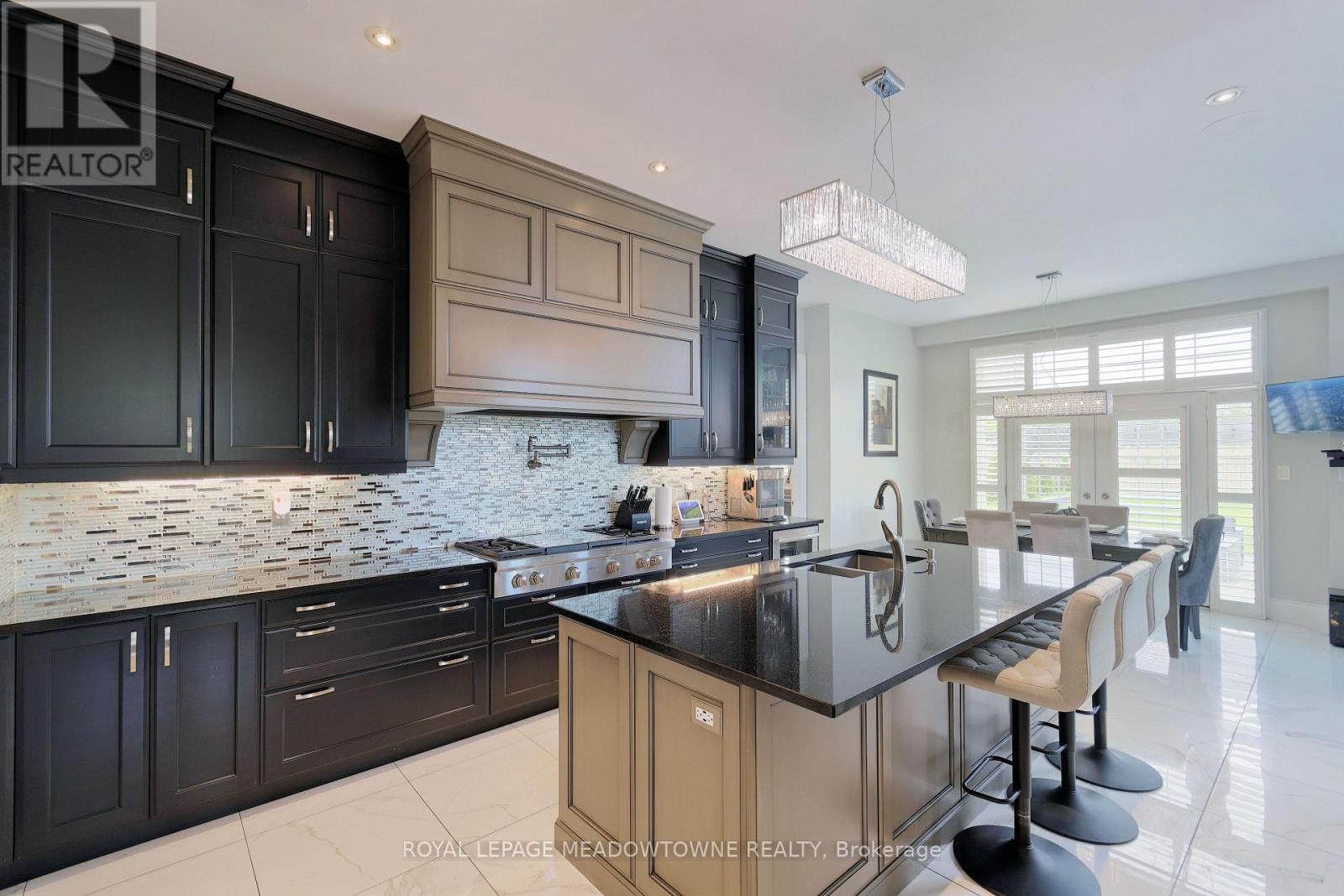 Photo 11 of 1 Royal West Drive, Brampton ON