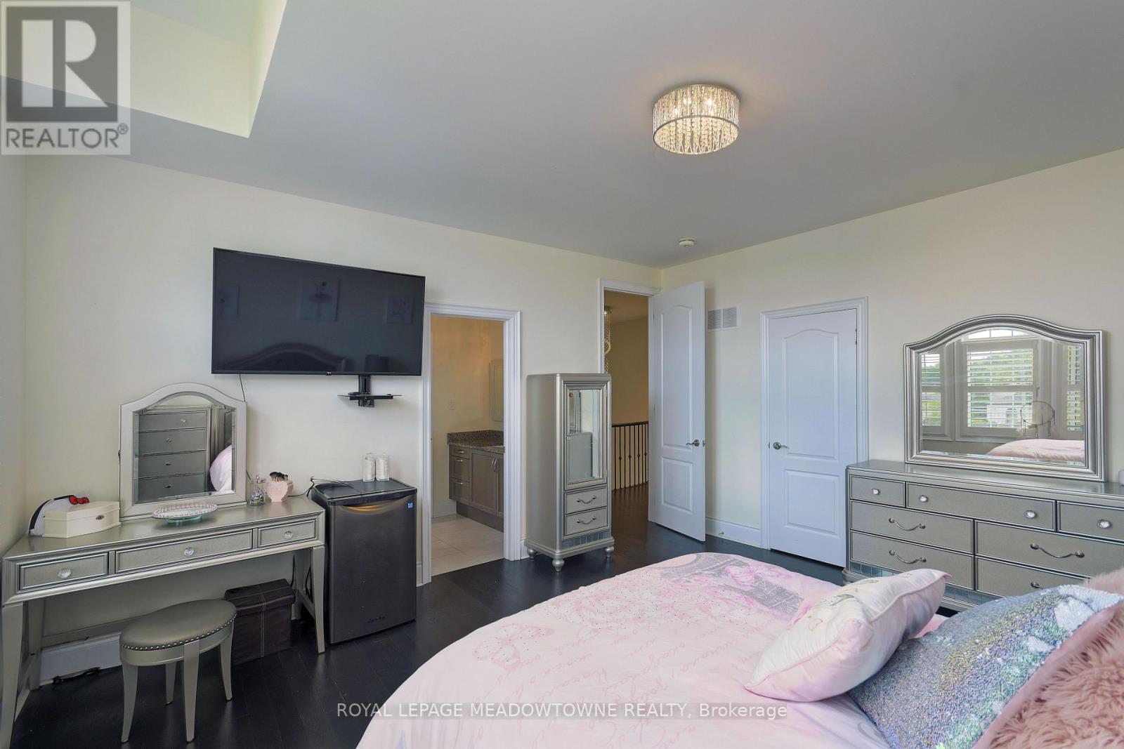 Photo 25 of 1 Royal West Drive, Brampton ON