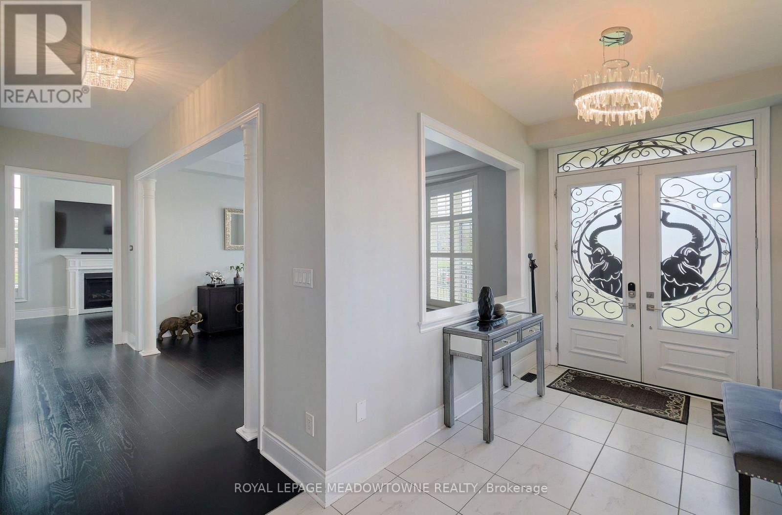Photo 6 of 1 Royal West Drive, Brampton ON