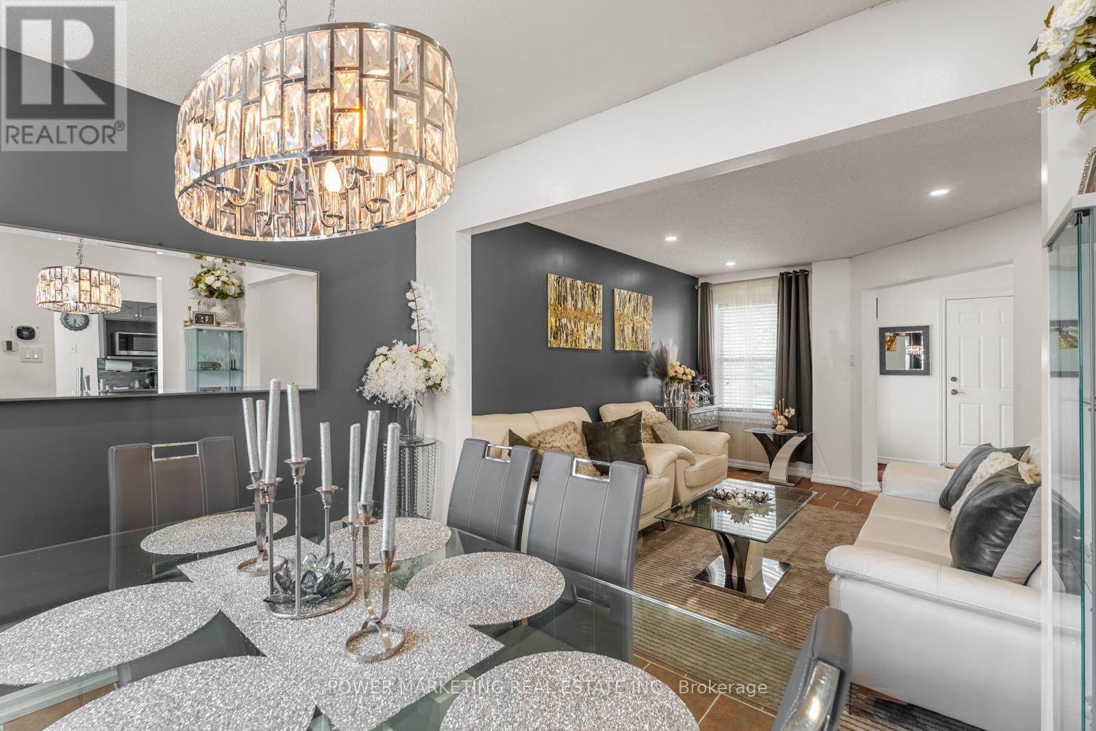 Photo 18 of 49 Shandon Avenue, Ottawa ON