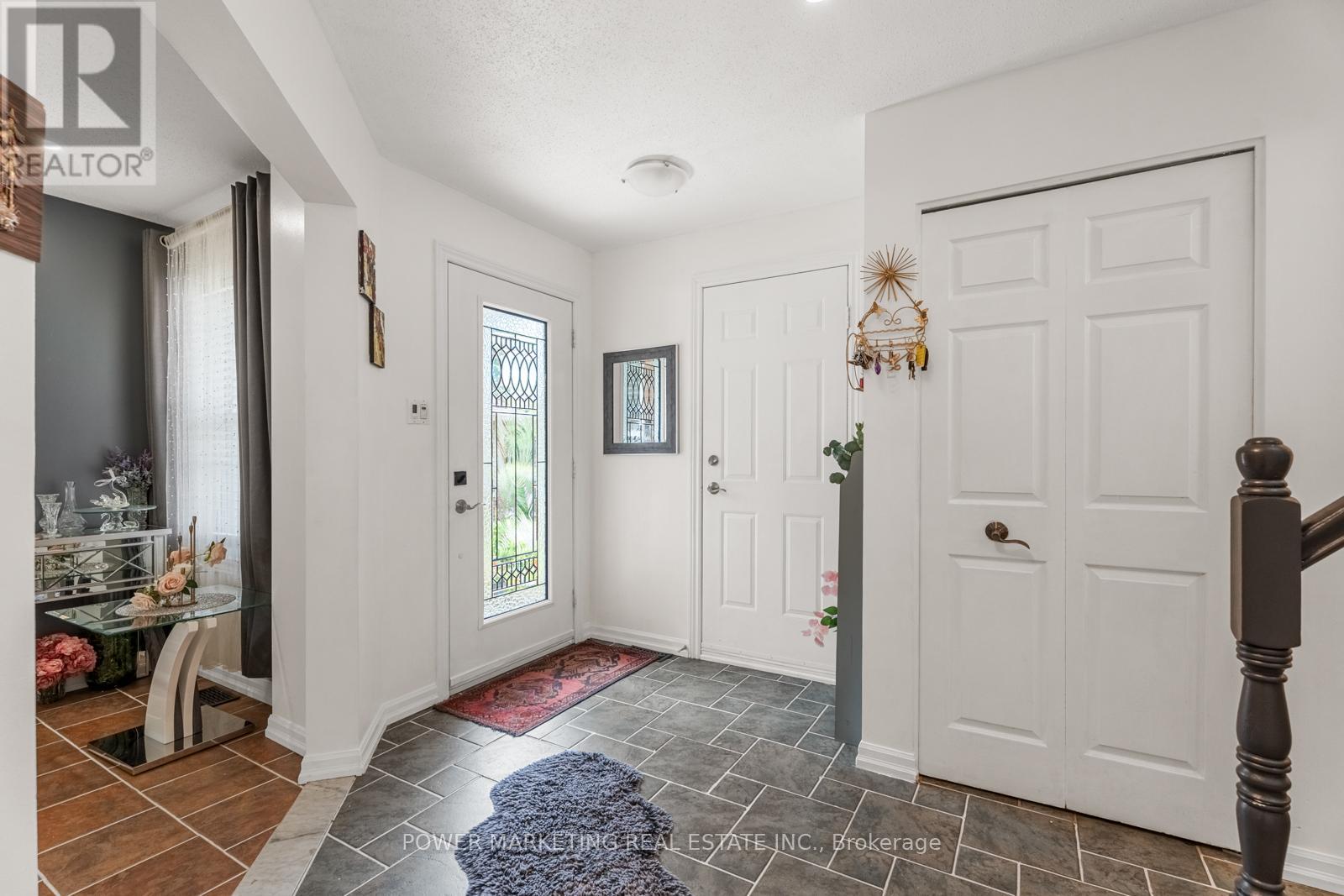 Photo 7 of 49 Shandon Avenue, Ottawa ON