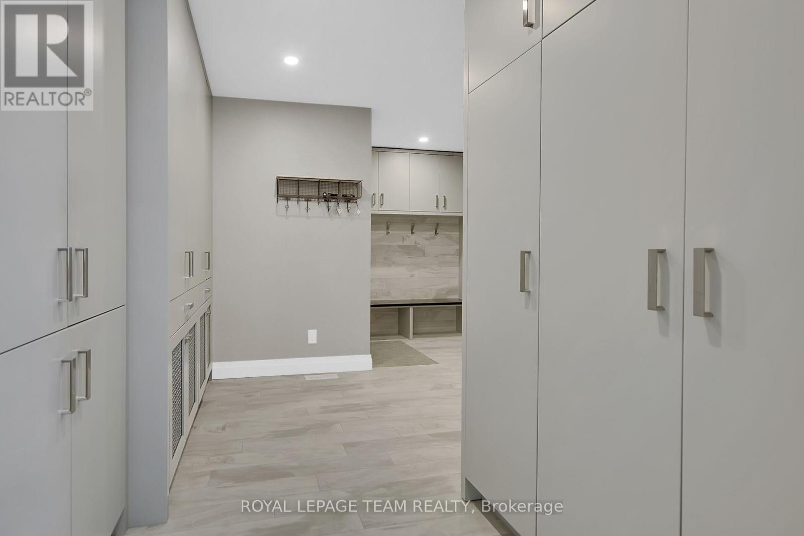 Photo 16 of 8 Richland Drive, Ottawa ON