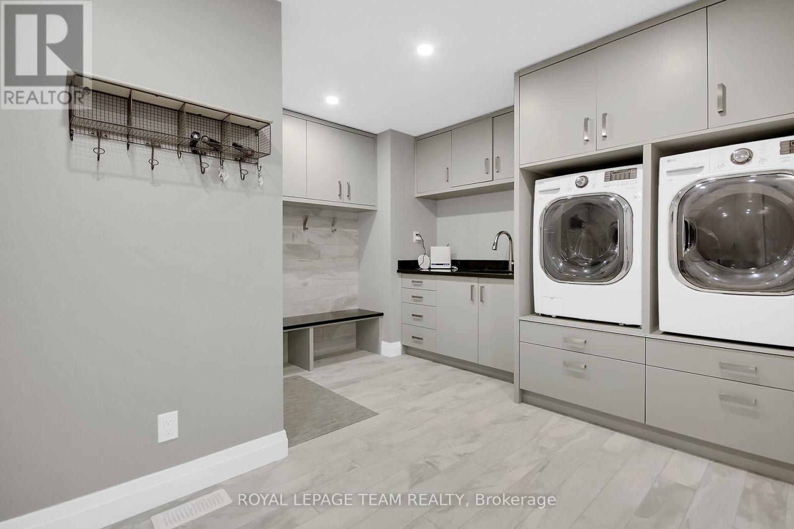 Photo 17 of 8 Richland Drive, Ottawa ON