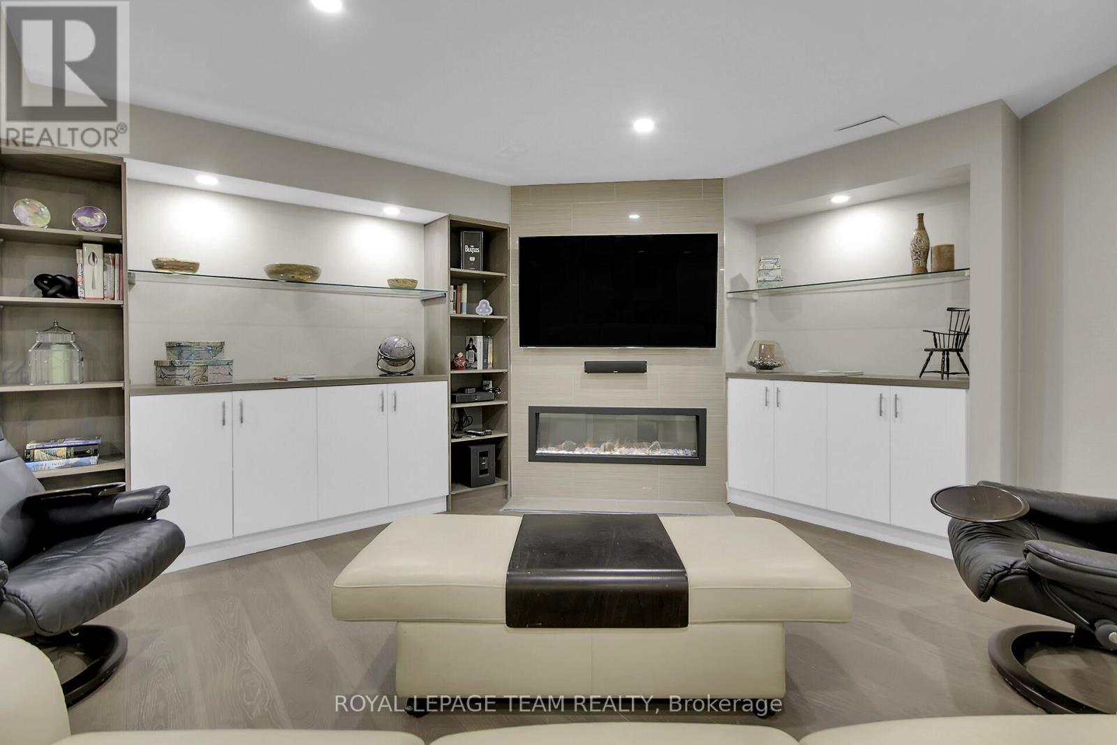 Photo 33 of 8 Richland Drive, Ottawa ON