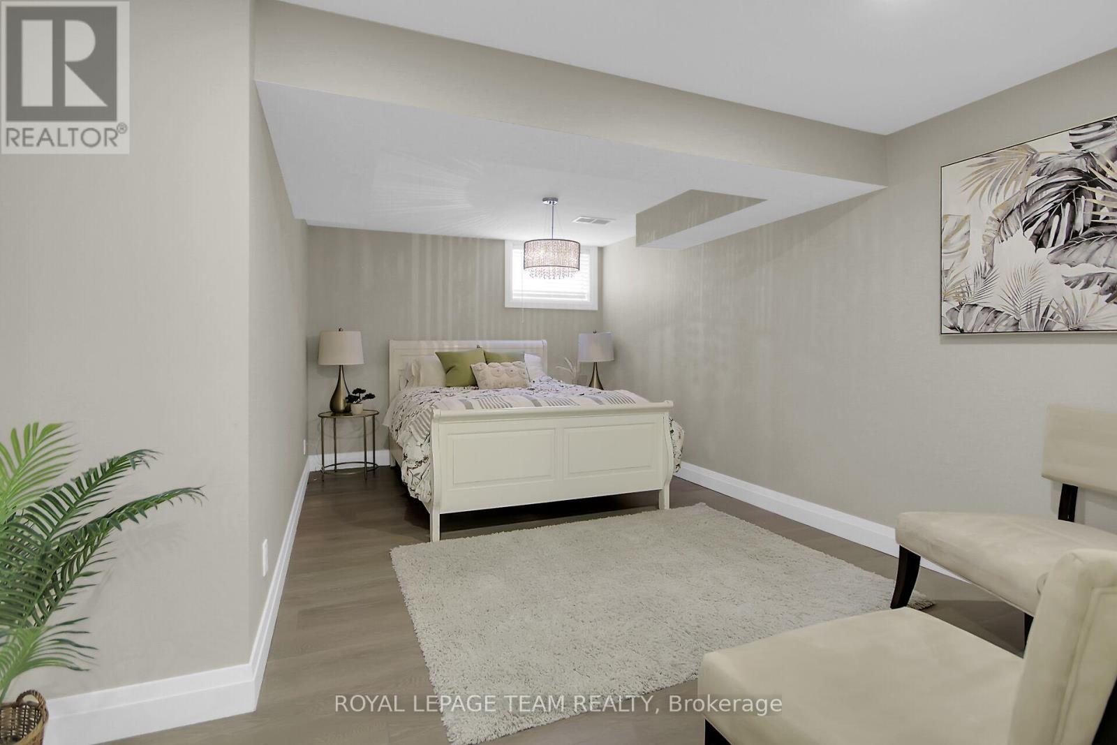 Photo 35 of 8 Richland Drive, Ottawa ON