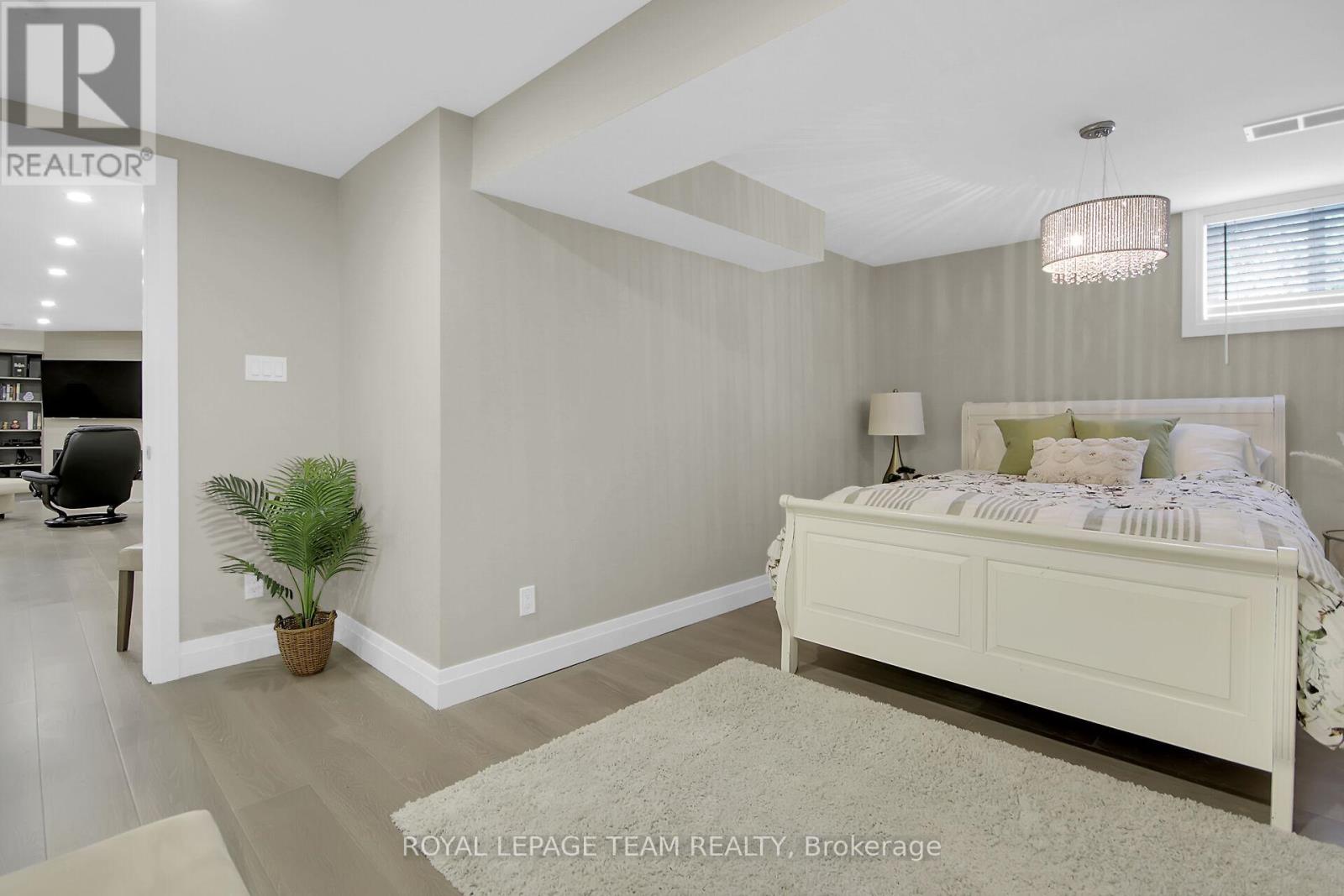 Photo 36 of 8 Richland Drive, Ottawa ON