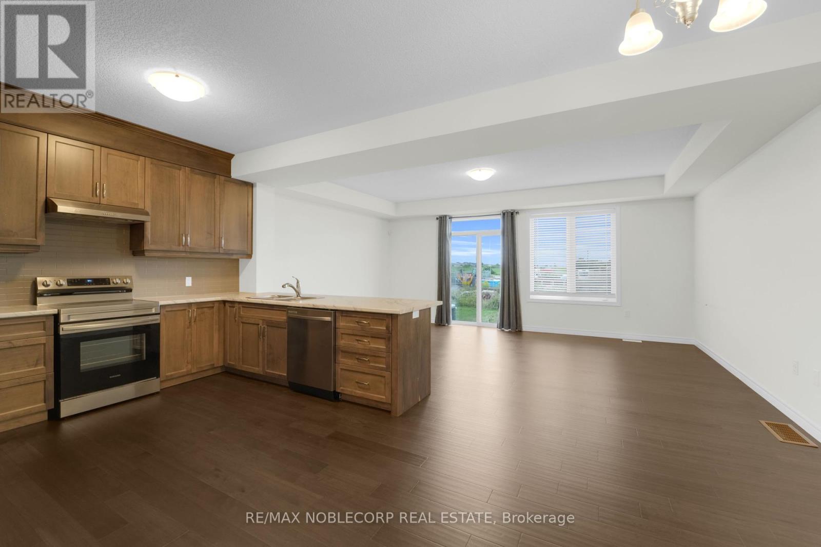 Photo 15 of 15 Lloyd Davies Way, Hamilton ON