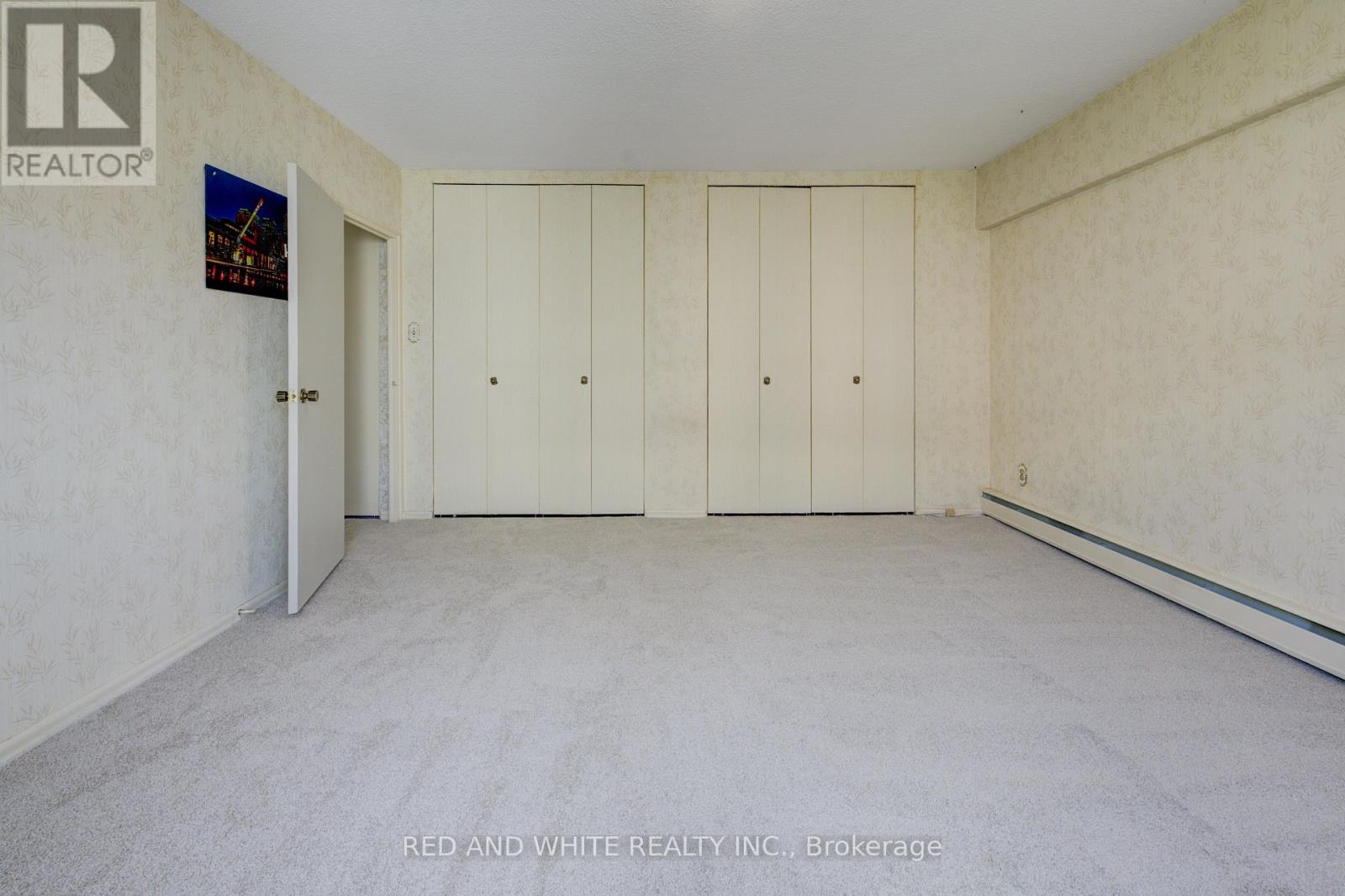 Photo 23 of 407 45 Westmount Road N, Waterloo ON