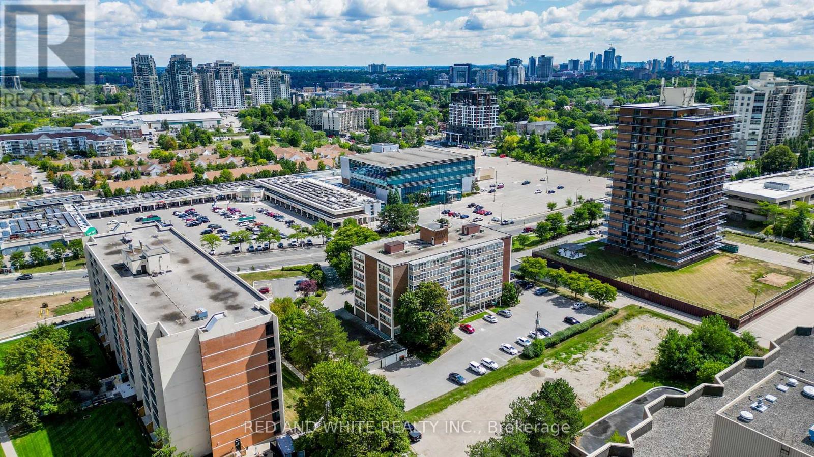 Photo 33 of 407 45 Westmount Road N, Waterloo ON