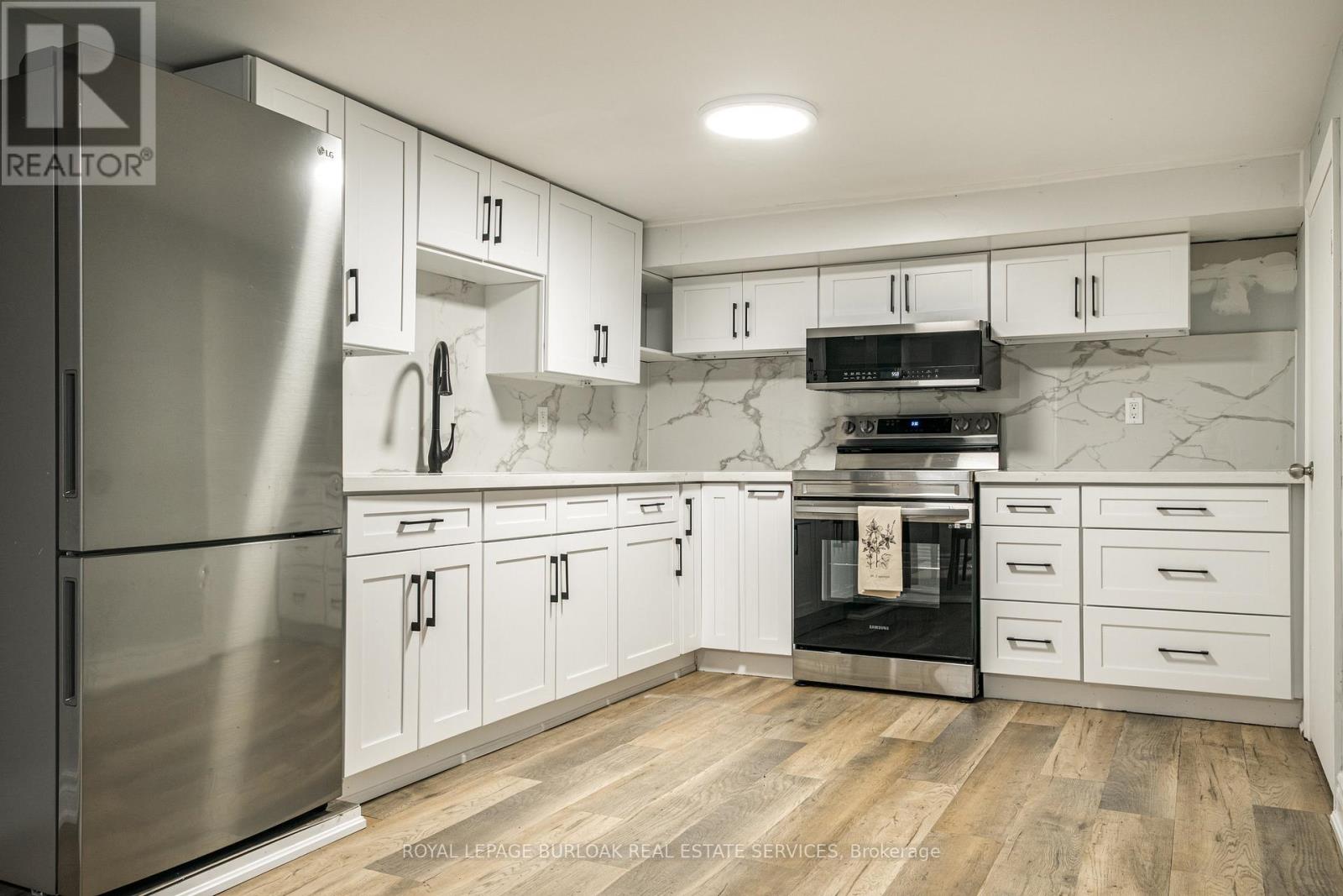 Photo 33 of 3 Oakwood Place, Hamilton ON