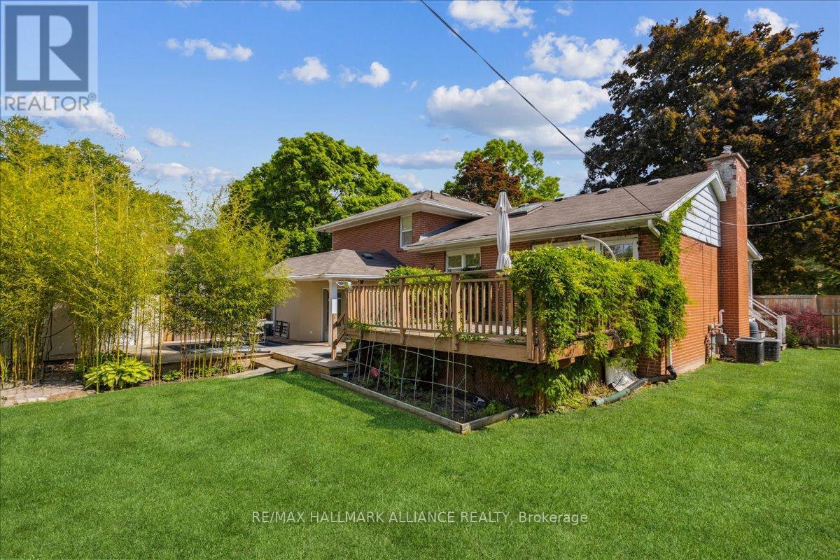 Photo 36 of 222 Alscot Crescent, Oakville ON