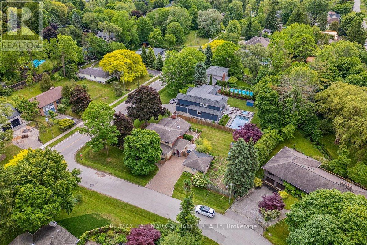 Photo 42 of 222 Alscot Crescent, Oakville ON