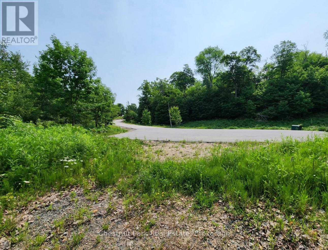 Photo 12 of 19 Old Hemlock Trail, Huntsville ON