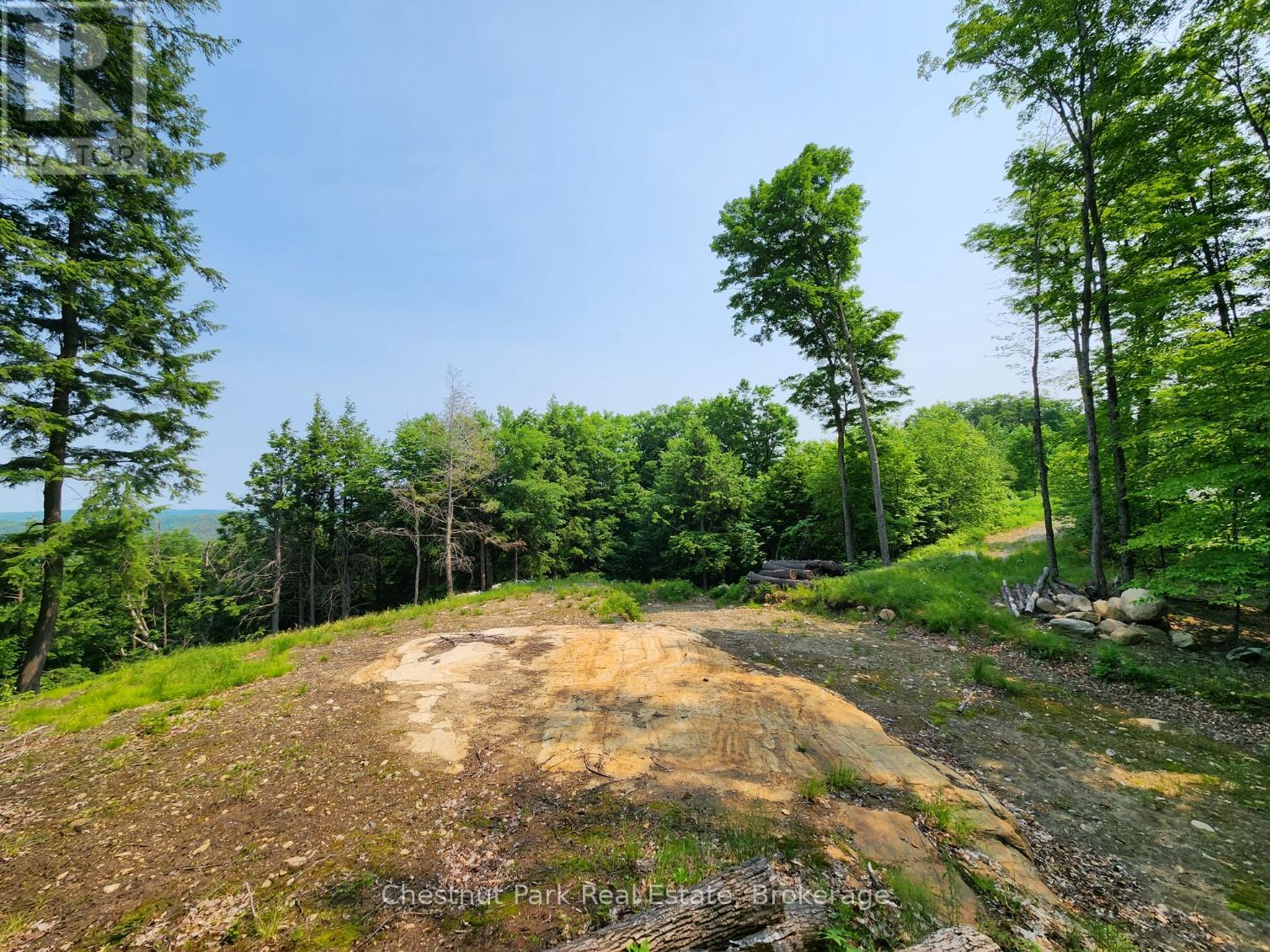 Photo 18 of 19 Old Hemlock Trail, Huntsville ON