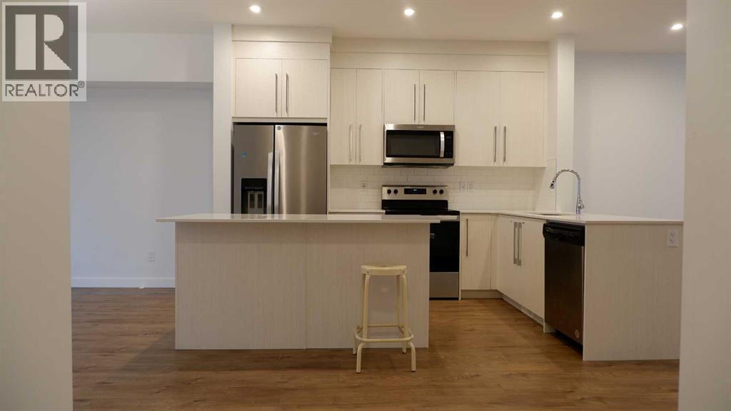 Photo 2 of 124 Savanna Street Ne, Calgary AB