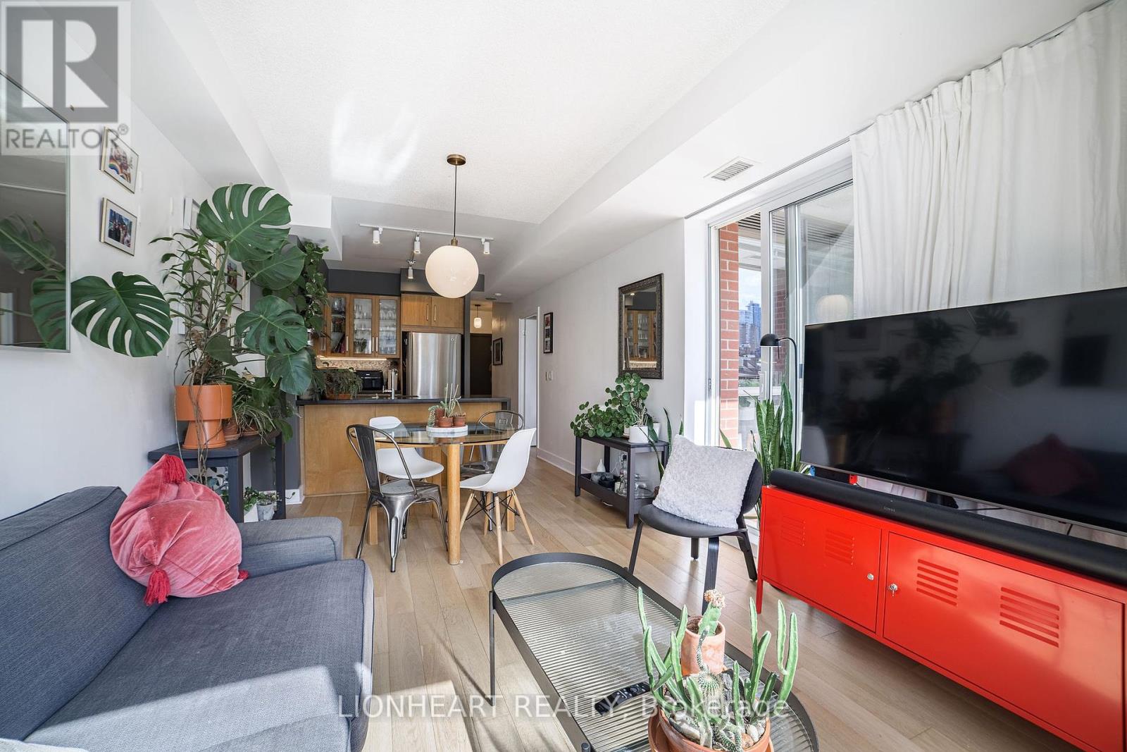 Photo 15 of 610 168 King Street, Toronto ON