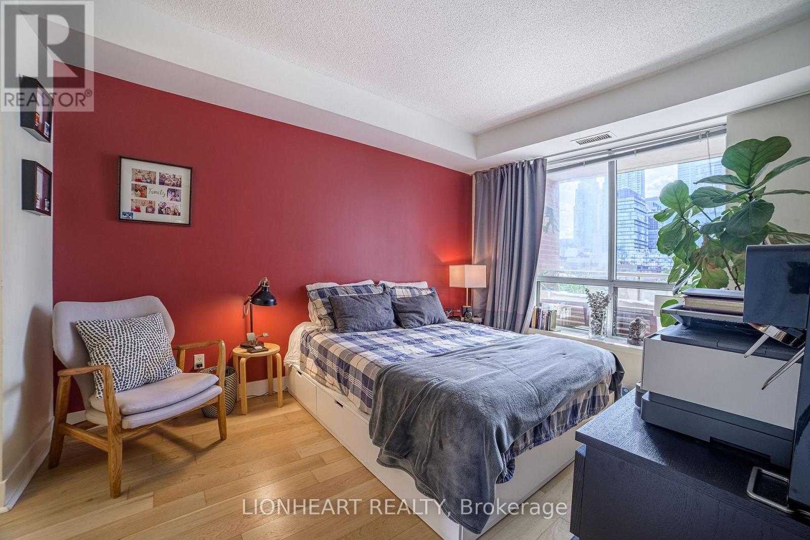 Photo 18 of 610 168 King Street, Toronto ON