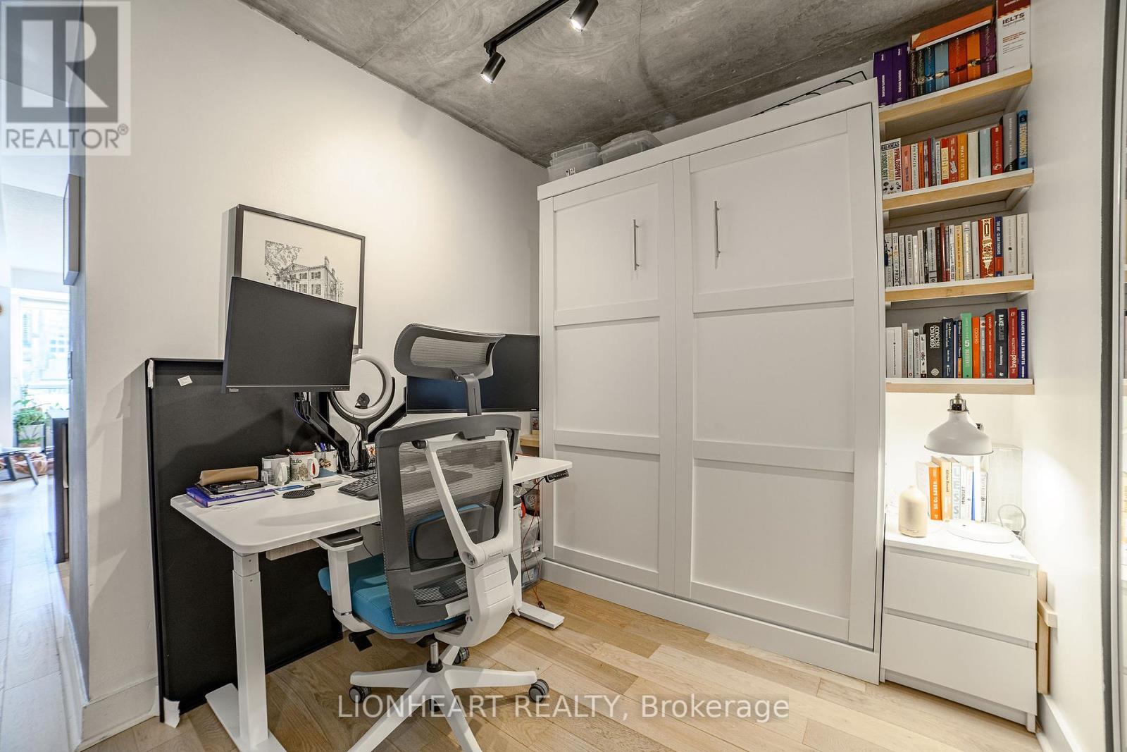 Photo 24 of 610 168 King Street, Toronto ON