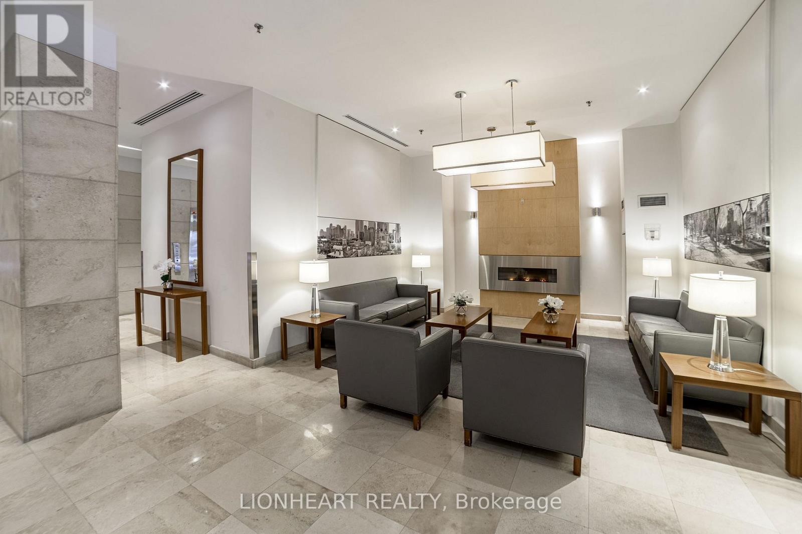 Photo 5 of 610 168 King Street, Toronto ON