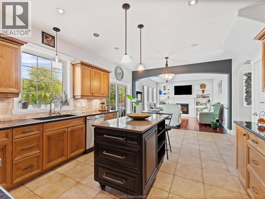 Photo 5 of 78 Joanne Court, Leamington ON