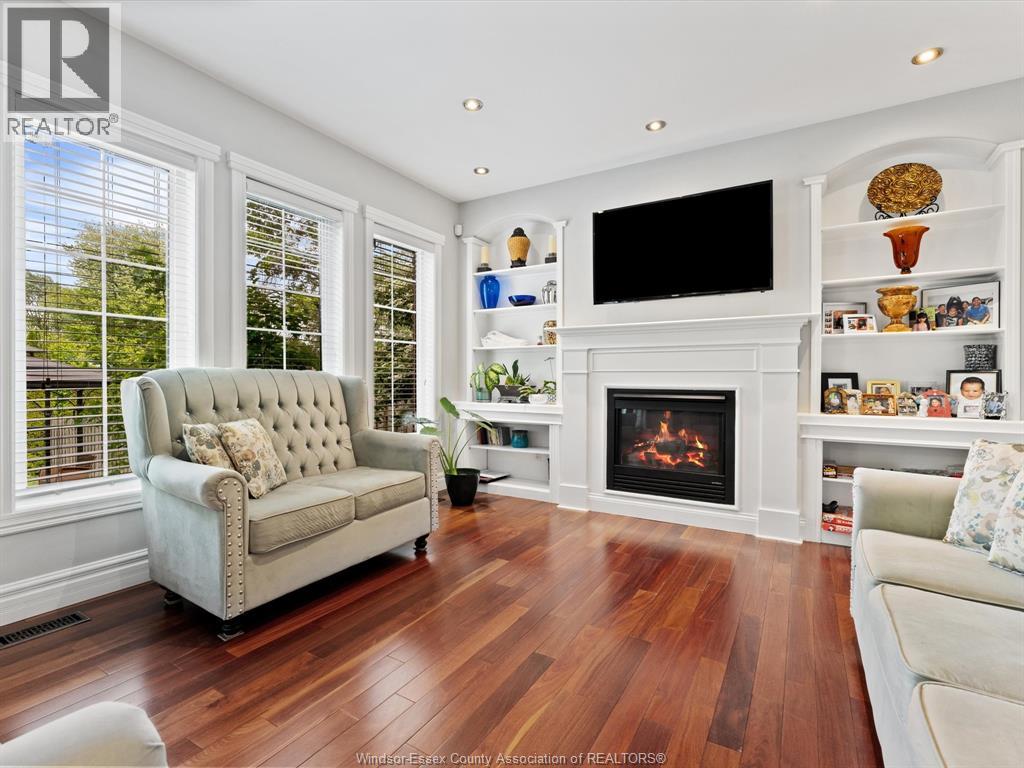 Photo 6 of 78 Joanne Court, Leamington ON